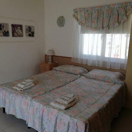 Studio Apartment With Private Terrace, Jacuzzi & Views Mosta Exterior photo