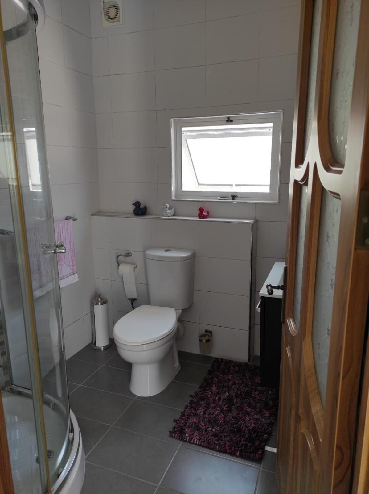 Studio Apartment With Private Terrace, Jacuzzi & Views Mosta Room photo