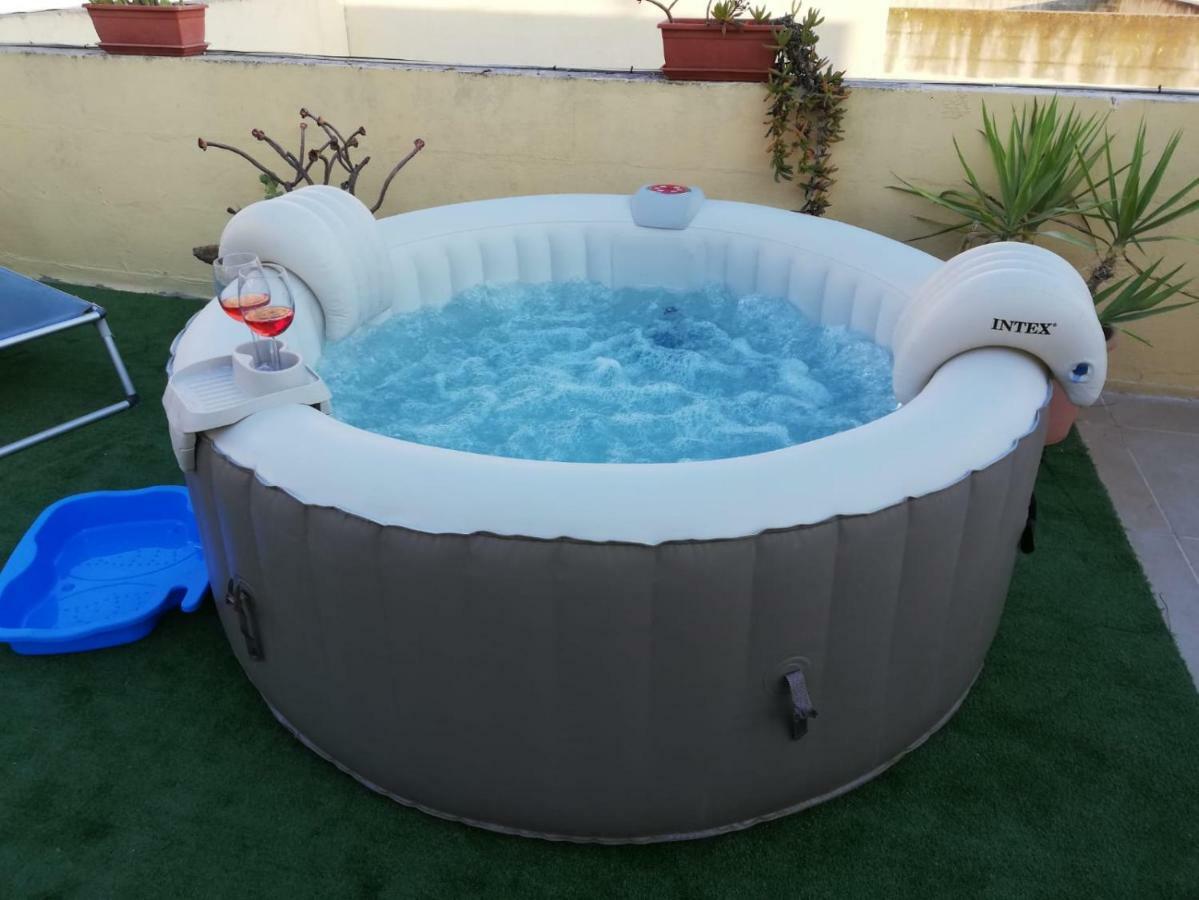 Studio Apartment With Private Terrace, Jacuzzi & Views Mosta Exterior photo